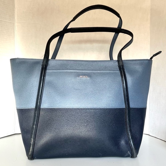 Tumi Sinclair “Q” Tote in coated canvas - Picture 1 of 14